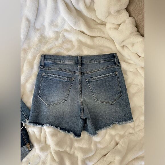 Bundle of 5 shorts 3 tops Women’s - Picture 5 of 16